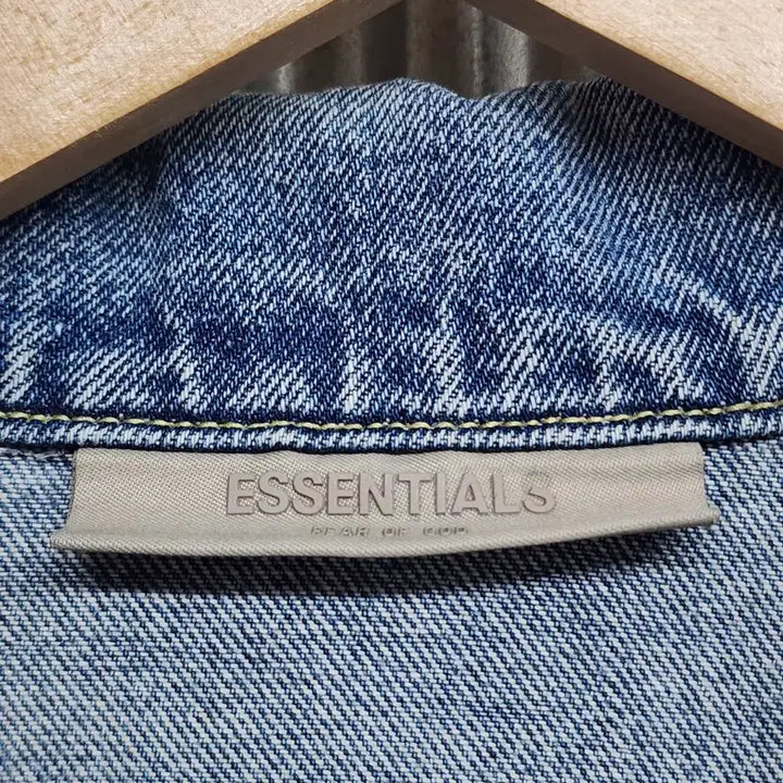 [BUNJANG] Fear of God Essentials 22FW Denim Trucker Jacket (XL) / (XL) 피어오브갓 에센셜 22FW 데님 트러커 자켓25.9