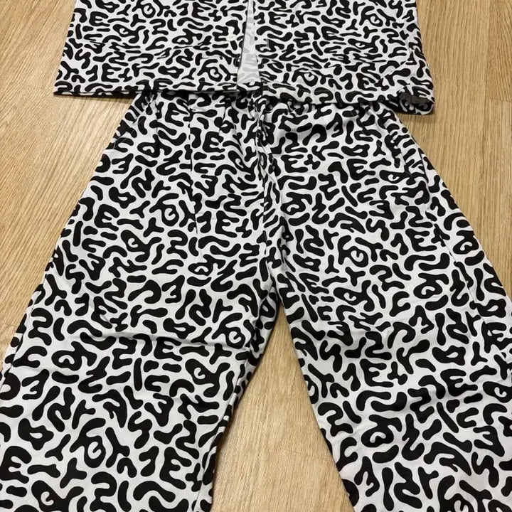 [BUNJANG] Gym Class Uniform Long-Sleeve T-Shirt and Pants Set / 체육대회 교련복 긴팔 반티