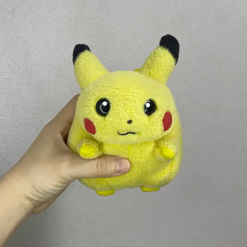 [BUNJANG] Vintage Tomy Chubby Pikachu Plush / 고전 피카츄 인형 빈티지 토미 뚱카츄