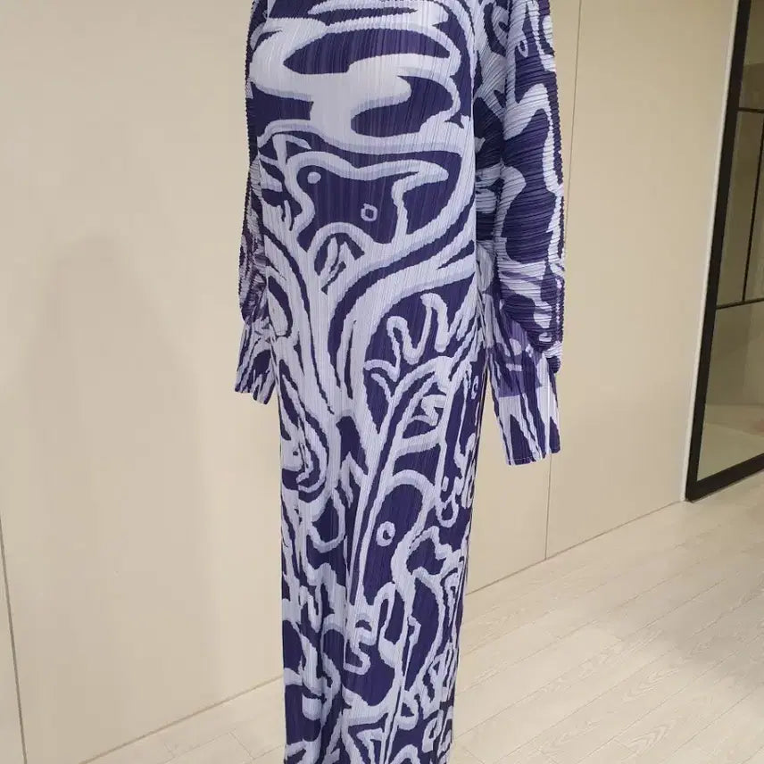 [BUNJANG] Pleated Pattern Long Dress Purple / 플리츠 패턴 롱 원피스 보라