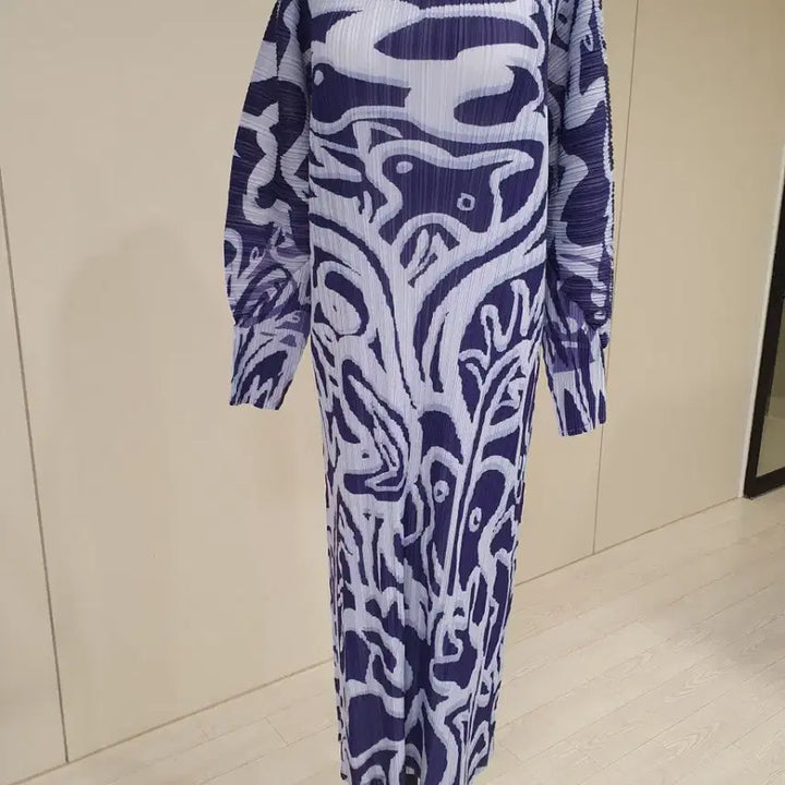 [BUNJANG] Pleated Pattern Long Dress Purple / 플리츠 패턴 롱 원피스 보라