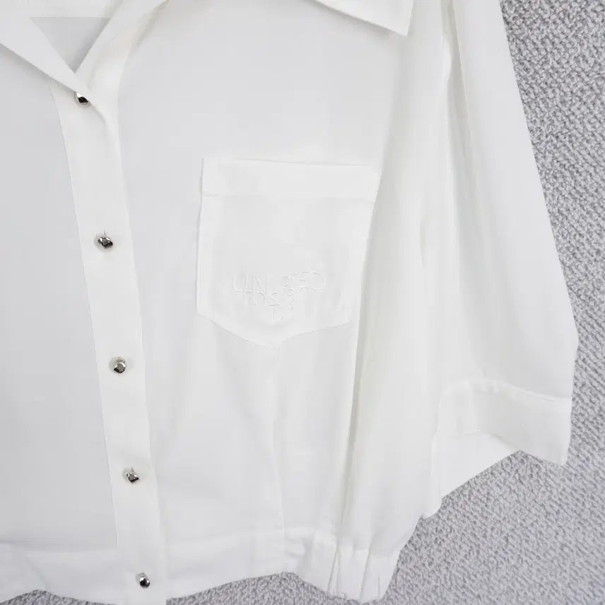[BUNJANG] Baneike 23SS Oversized Open Collar Crop Blouse / 반에이크 23SS 오버핏 오픈카라 크롭 블라우스 free