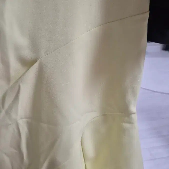 [BUNJANG] Yellow Asymmetrical Hem Ruffle Skirt / 옐로우 언발 스커트
