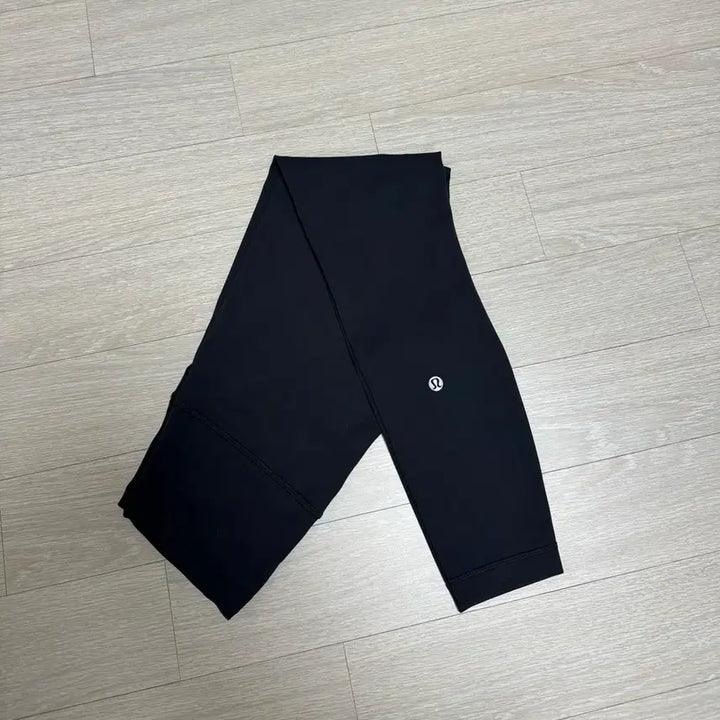 [BUNJANG] Lululemon Wonder Train High-Rise Tight 24" S Black / 룰루레몬 레깅스 원더 트레인 하이라이즈 타이츠 24" 블랙 S