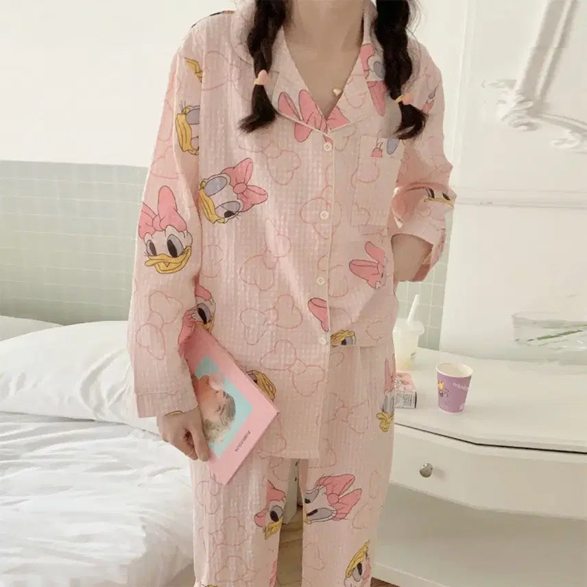 [BUNJANG] Daisy Duck Checkered Pajama Set - Pink / 귀여운 체크 데이지덕 핑크 파자마 세트