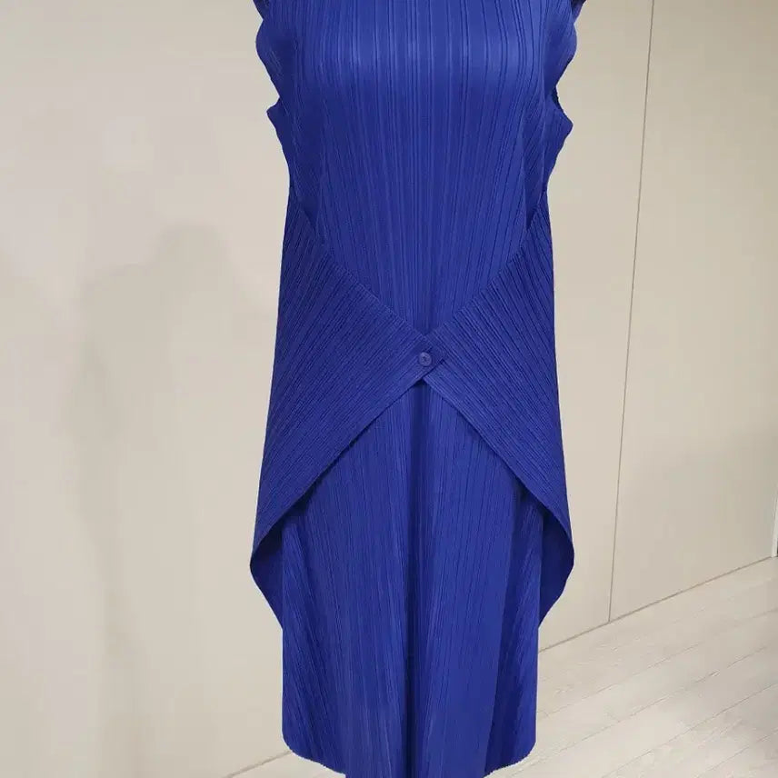 [BUNJANG] Pleated Sleeveless Dress - Blue / 플리츠 블루 민소매 원피스