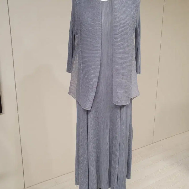 [BUNJANG] Pleated Long Dress and Short Cardigan Set / 플리츠 롱 원피스  숏 가디건 세트