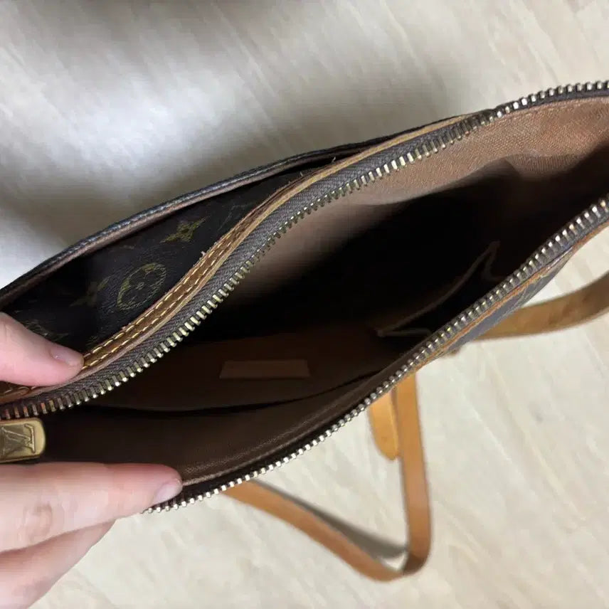 [BUNJANG] Louis Vuitton Odeon PM Monogram Shoulder Bag / 루이비통 오데온 pm 모노그램 숄더백