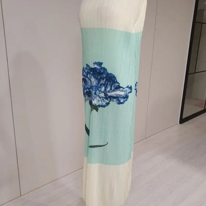 [BUNJANG] Pleated Flower Long Dress Mint Ivory / 플리츠 플라워 롱 원피스 민트 아이보리
