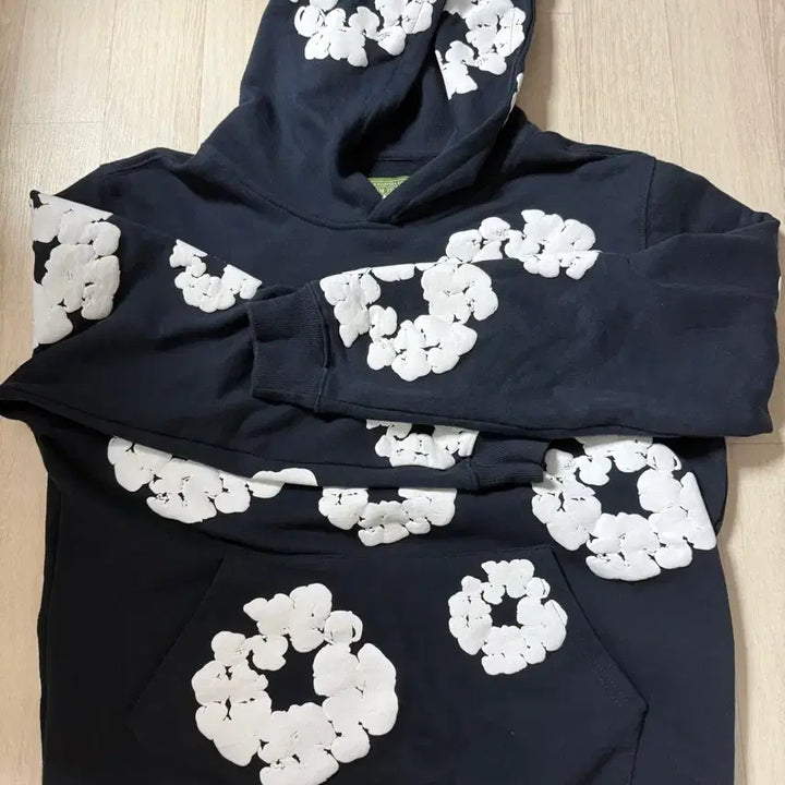 [BUNJANG] Denny Tears Oversized T-Shirt / 데님 티어스