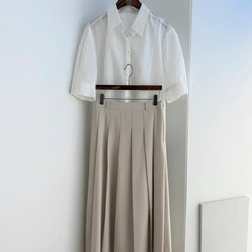 [BUNJANG] Cream Light Beige Pleated Skirt - B Grade / 교신안함)크림연베 플리츠 스커트-b급