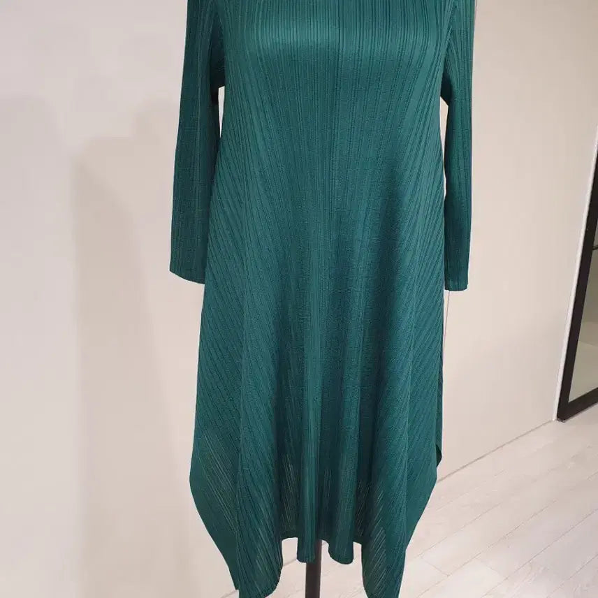 [BUNJANG] Pleated Midi Dress - Green / 플리츠  원피스 그린