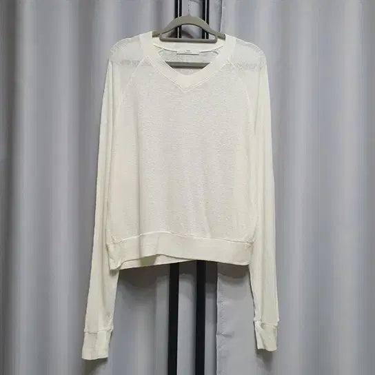 [BUNJANG] Ray Linen V-Neck Long Sleeve Summer Knit / 루즈 브이넥 린넨 긴팔 썸머 니트 여름 ray 레이