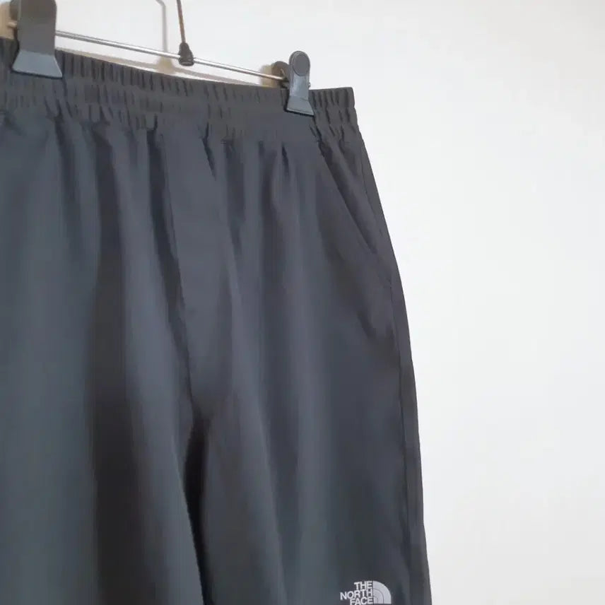 [BUNJANG] The North Face Black Shorts Size 85 / 노스페이스 블랙 반바지 85
