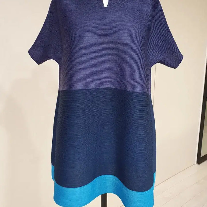 [BUNJANG] Yoitz Colorblock Pleated Short-Sleeve Blouse / 요이츠 배색 플리츠 반팔 블라우스