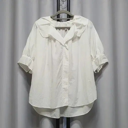 [BUNJANG] Gathered Collar Crinkled Short Sleeve Blouse / 셔링 카라 바스락 반팔 블라우스