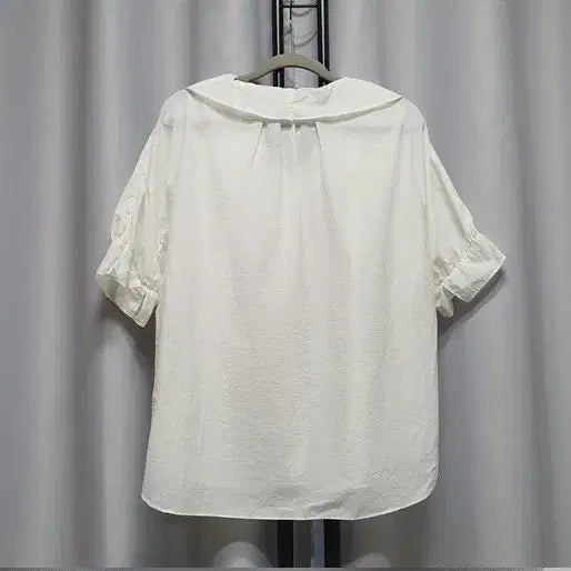 [BUNJANG] Gathered Collar Crinkled Short Sleeve Blouse / 셔링 카라 바스락 반팔 블라우스
