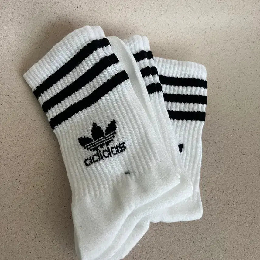 [BUNJANG] Adidas Mid-Cut Crew Socks - 3 Pairs / 아디다스 미드컷 크루넥 삭스 3켤레
