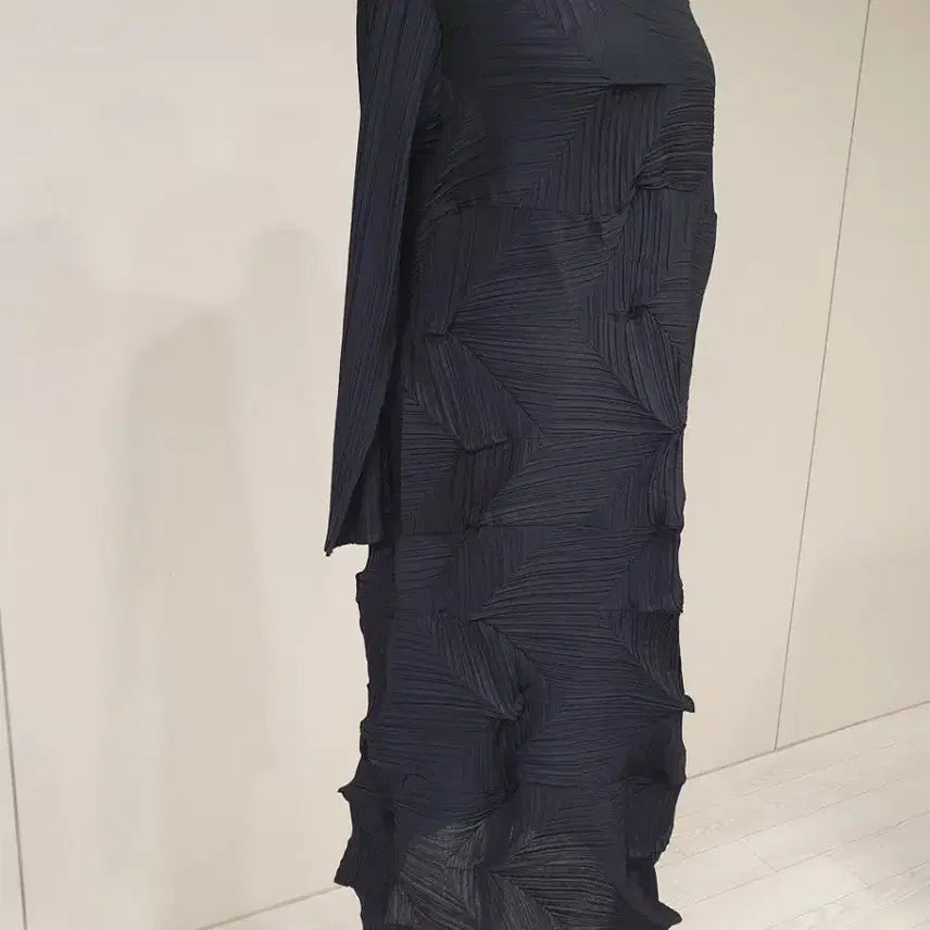 [BUNJANG] Black Pleated Long Dress / 블랙 플리츠 롱 원피스