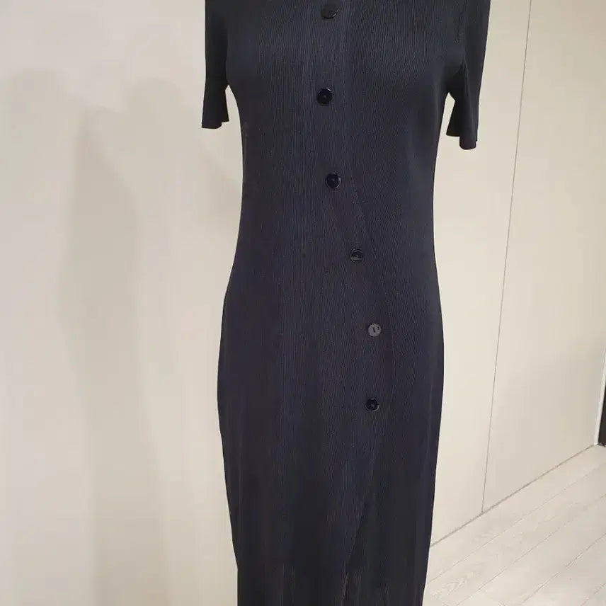 [BUNJANG] Plara Black Ribbed Short-Sleeve Long Dress / 플라라 블랙 골지 반팔 롱 원피스