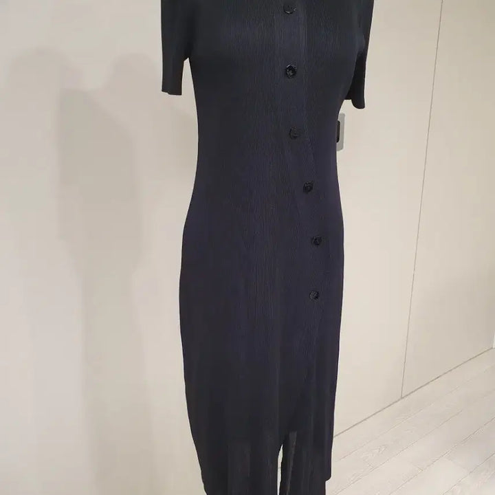 [BUNJANG] Plara Black Ribbed Short-Sleeve Long Dress / 플라라 블랙 골지 반팔 롱 원피스