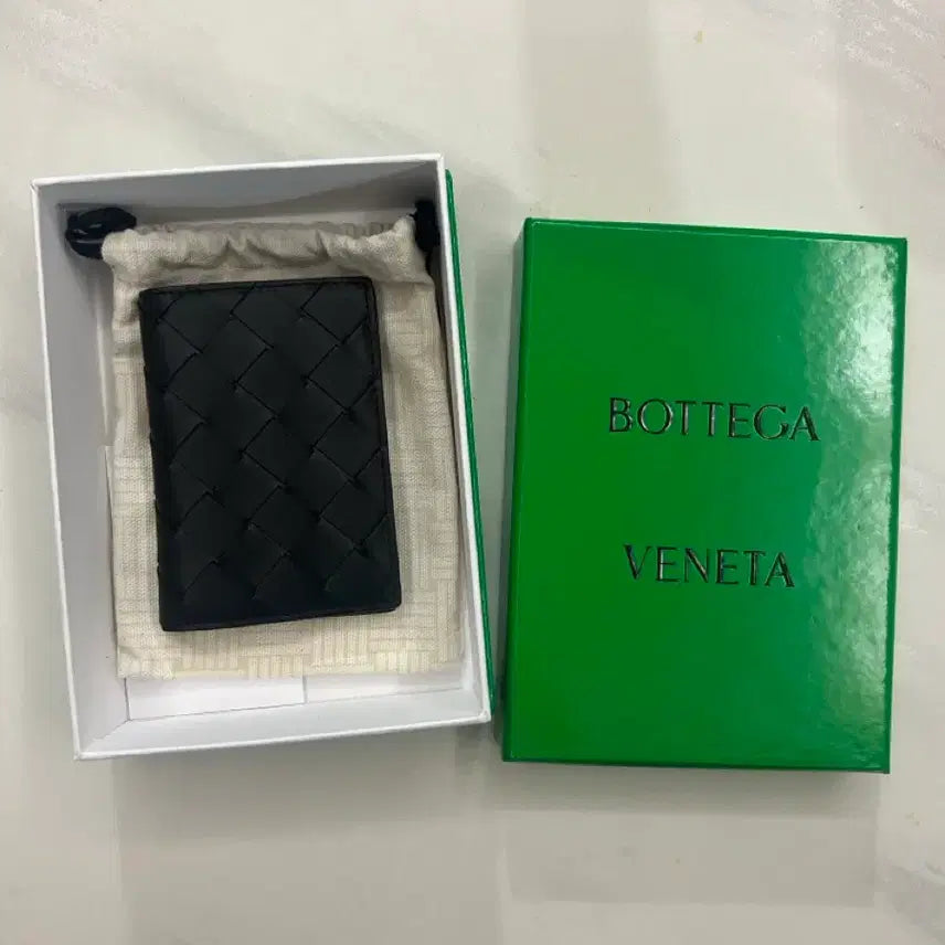 [BUNJANG] Bottega Veneta Flap Card Case Black / 보테가 베네타 플랩 카드 케이스 블랙