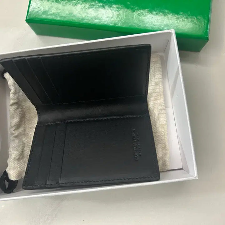 [BUNJANG] Bottega Veneta Flap Card Case Black / 보테가 베네타 플랩 카드 케이스 블랙