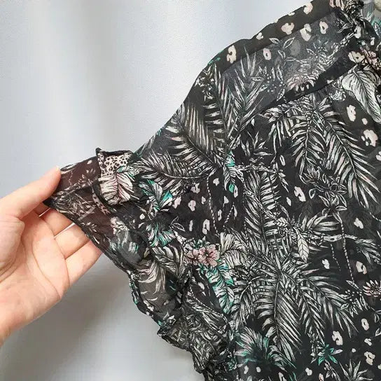 [BUNJANG] Bernice Flower Frill Short Sleeve Chiffon Rayon Blouse / 베르니스 플라워 프릴 반팔 쉬폰 레이온 블라우스