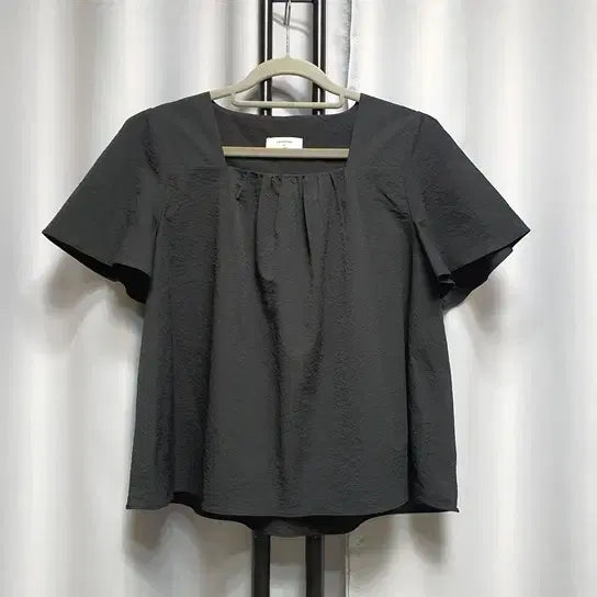 [BUNJANG] Lauren High Square Neck Puff Blouse / (25년구매) 로렌하이 스퀘어넥 퍼프 블라우스