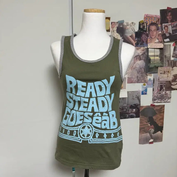 [BUNJANG] Khaki Lettering Sleeveless Y2K Vintage Tank Top / 카키 레터링 슬리브리스 y2k 빈티지 나시 탑