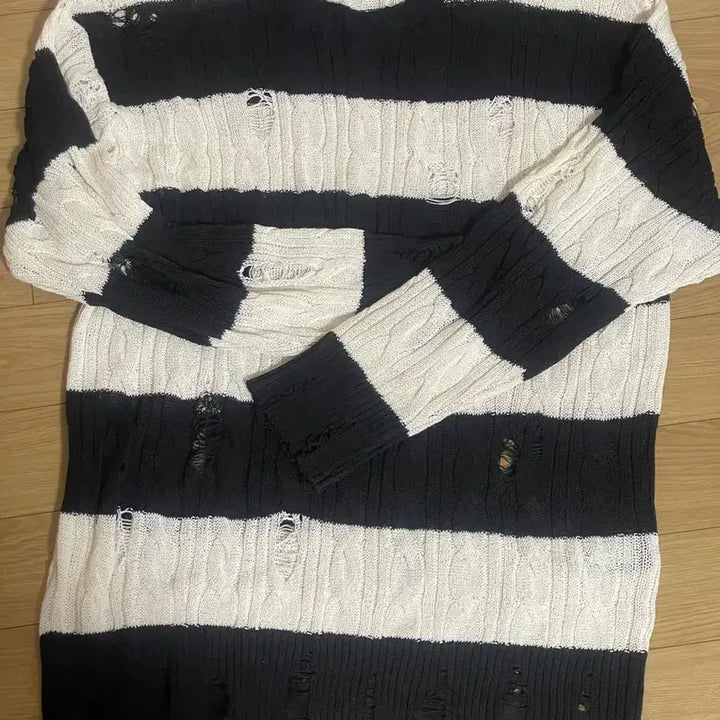 [BUNJANG] Kirsh Grunge Knit / 키르시 그런지 니트