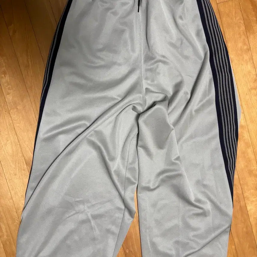 [BUNJANG] Needles HD Track Pants Smooth Grey XS / 니들스 hd 트랙팬츠 스무스 그레이 xs