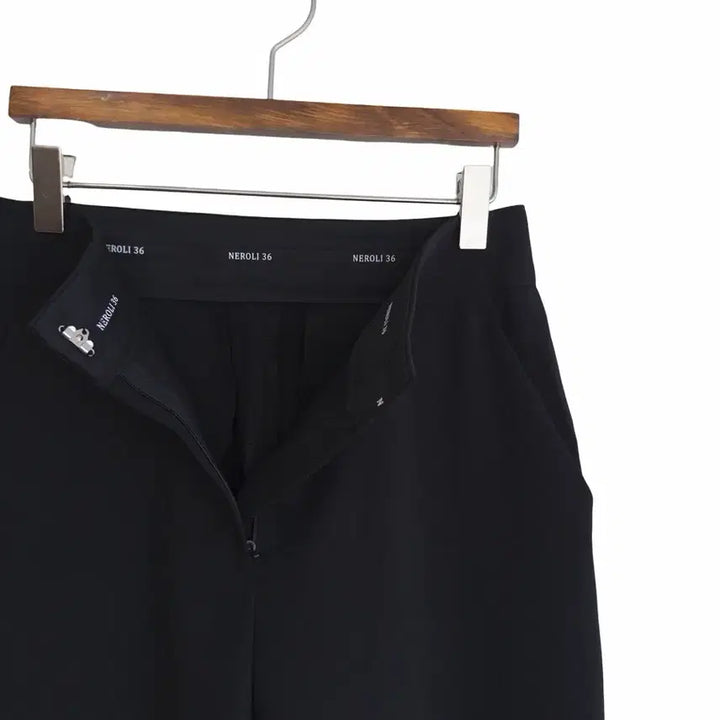 [BUNJANG] Neroli36 Black Straight Leg Slack Pants (B-Grade) / 교신안함)네로리36 블랙 일자 슬랙스-b급 가격 달라요