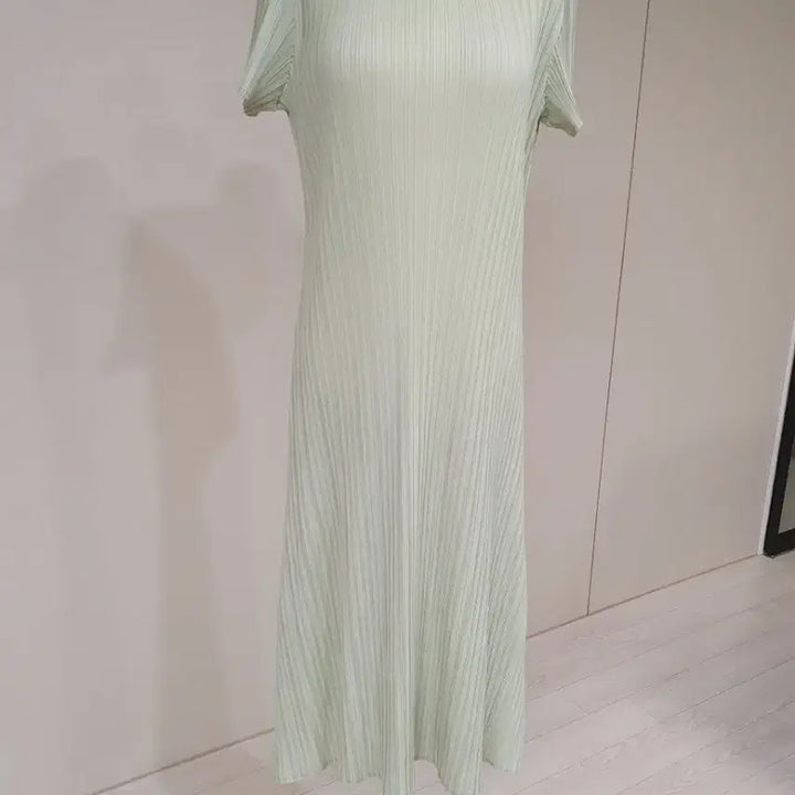 [BUNJANG] Yoitz Mint Pleated Short-Sleeve Long Dress / 요이츠 민트색 플리츠 반팔 롱 원피스