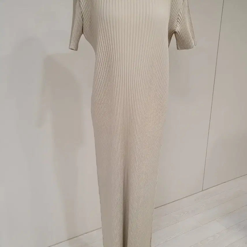 [BUNJANG] Beige Pleated Homme Long Dress / 베이지 플리츠 옴므 롱 원피스
