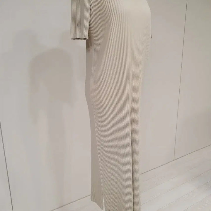 [BUNJANG] Beige Pleated Homme Long Dress / 베이지 플리츠 옴므 롱 원피스
