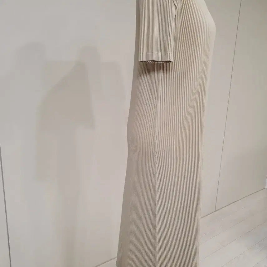 [BUNJANG] Beige Pleated Homme Long Dress / 베이지 플리츠 옴므 롱 원피스