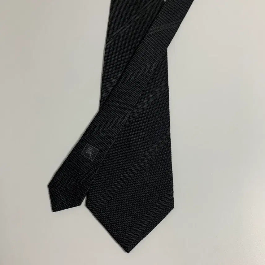 [BUNJANG] Burberry Black Stripe Luxury Necktie 9.4cm / 버버리(BURBERRY) 블랙 스트라이프 명품넥타이 최상급 9.4cm