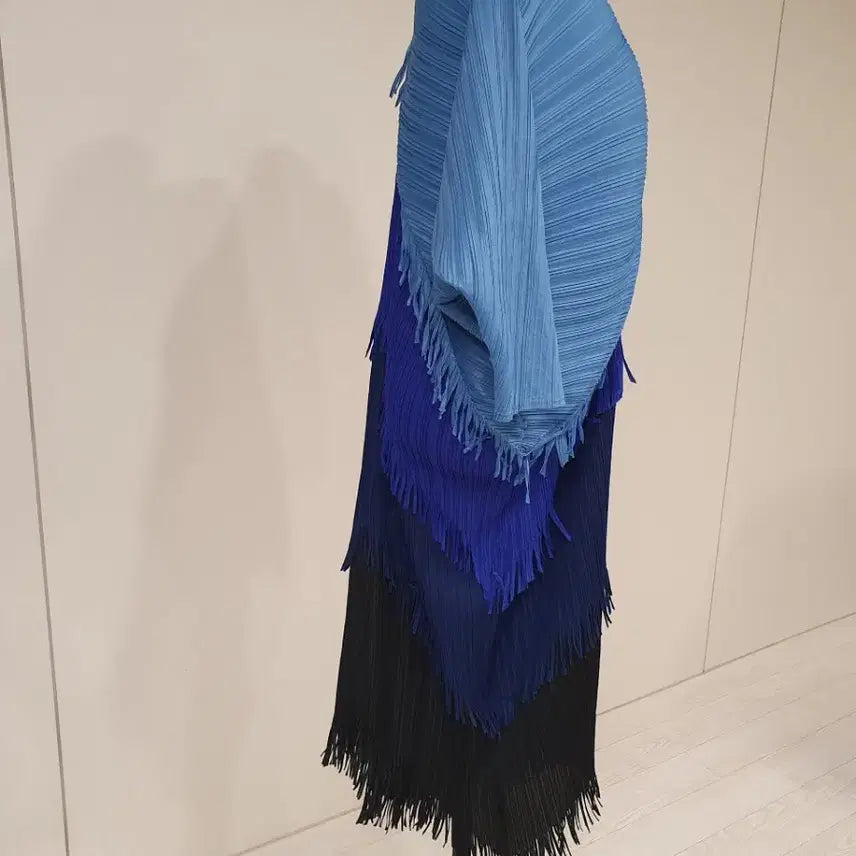 [BUNJANG] Pleated Fringe Long Dress - Blue / 플리츠 프린지 롱 원피스 블루