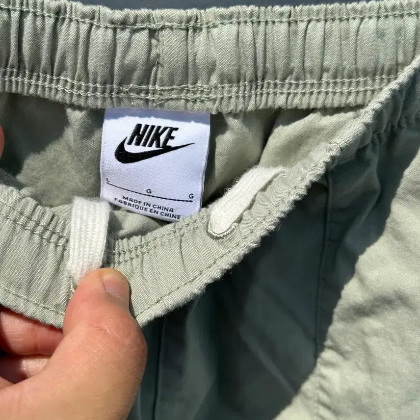 [BUNJANG] Nike Khaki Woven Shorts / [L] 나이키 카키 우븐 쇼츠 반바지
