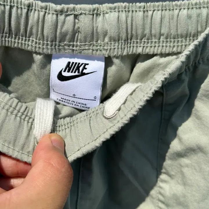 [BUNJANG] Nike Khaki Woven Shorts / [L] 나이키 카키 우븐 쇼츠 반바지