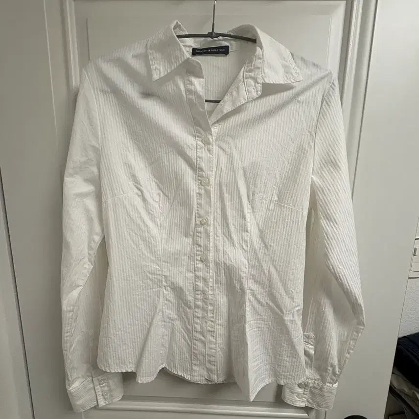 [BUNJANG] Brandy Melville Striped Long Sleeve Shirt / 브랜디멜빌 스트라이프 긴팔 셔츠