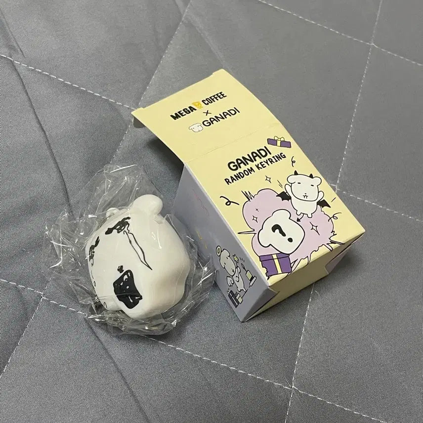 [BUNJANG] Ganadi Megacoffee Oyeol Keyring (Sealed) / (미개봉)가나디 메가커피 오열 키링