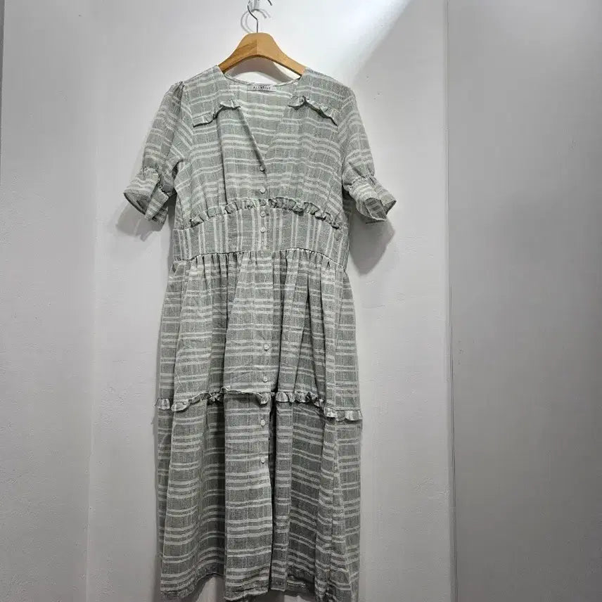 [BUNJANG] Mint Stripe Button-Front Maxi Dress / 민트 스트라이프 앞단추여밈 원피스