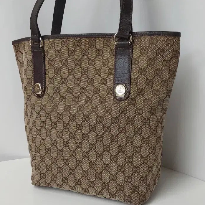 [BUNJANG] Gucci GG Logo Shoulder Bag / 구찌 GG 로고 숄더백