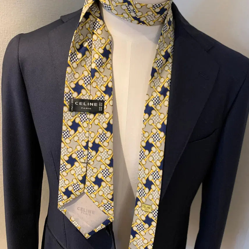 [BUNJANG] CELINE Geometric Pattern Classic Necktie 9.7cm / 셀린느(CELINE) 기하학적패턴 명품 클래식넥타이 A+등급 9.7cm