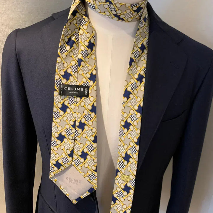 [BUNJANG] CELINE Geometric Pattern Classic Necktie 9.7cm / 셀린느(CELINE) 기하학적패턴 명품 클래식넥타이 A+등급 9.7cm