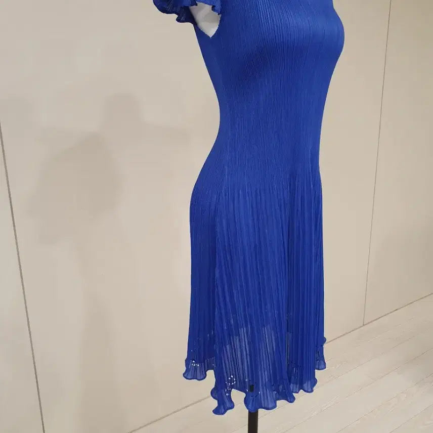 [BUNJANG] Blue Pleated Punching Short Sleeve Dress / 블루 플리츠 펀칭 반팔 원피스