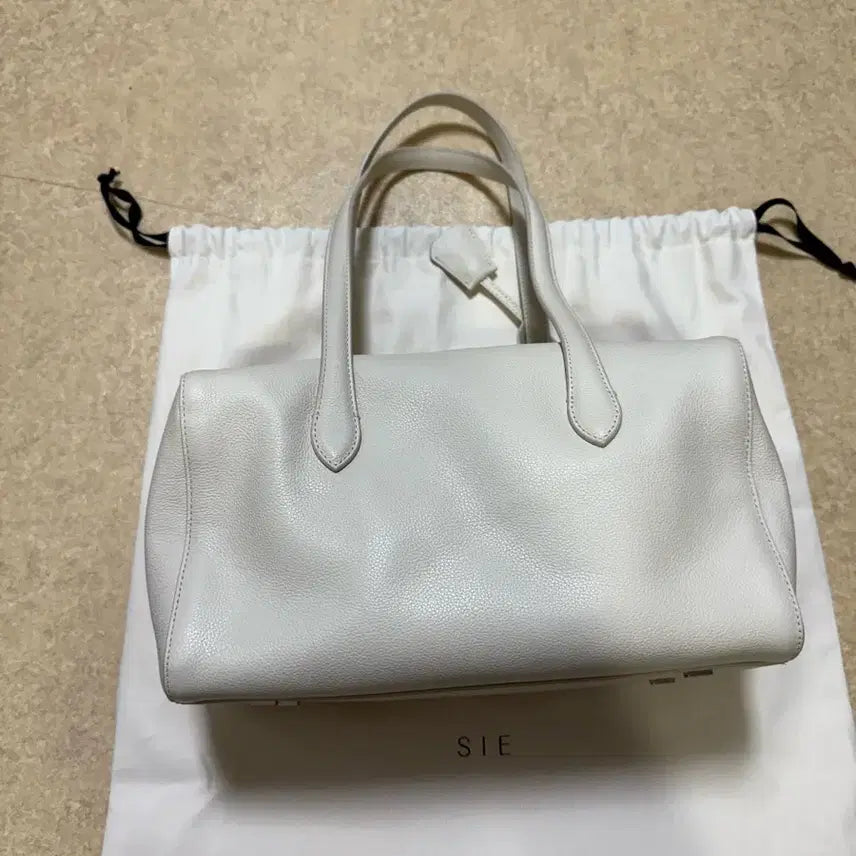 [BUNJANG] SIE Bonnie Folding Shoulder Bag Ivory / 시에(SIE) 보니 폴딩 숄더백 아이보리