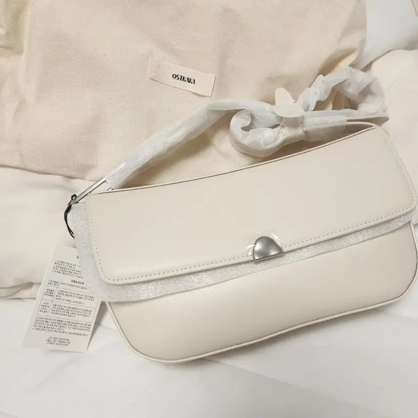 [BUNJANG] Ostkaka Erik Curve Bag Ivory / 오스트카카 에리크 커브백 아이보리 새상품